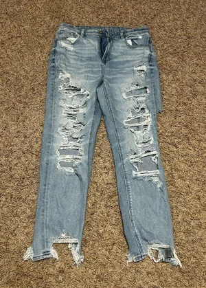 American Eagle Mom Jeans thumbnail 1