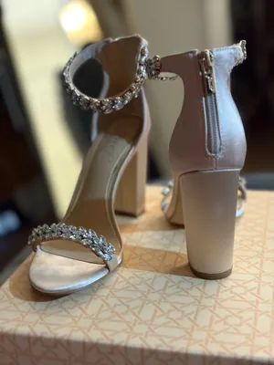 Jewel Badgley Mischka Champagne Heels 6.5 thumbnail 4