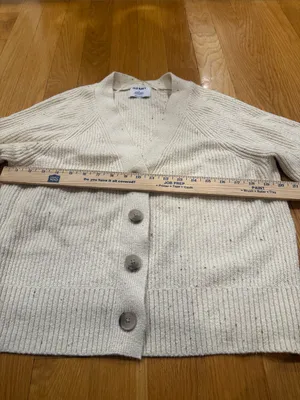 Old Navy women’s button down cardigan sweater size medium. thumbnail 2