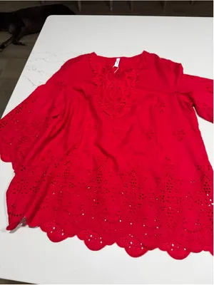NEW Classic Red 3/4 Length Sleeve Eyelet Blouse Peasant Flowy Boho Top M thumbnail 4
