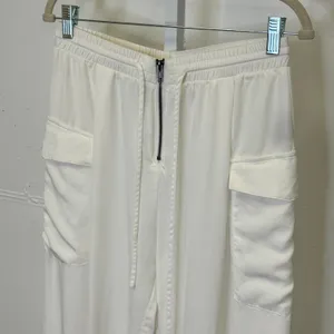 Mags & Pye White Cargo Jogger Pants Women's Medium Elastic Waist Zipper Detail‎ thumbnail 5