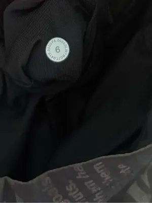 Lululemon Hotty Hot Short II *Long 4" Manifesto 20YR Manifesto Foil Black Black thumbnail 5