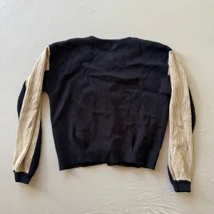 Meli Cropped Ribbed Sleeve Cardigan thumbnail 2