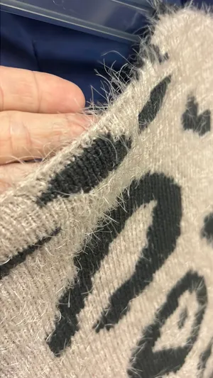 Easel Boutique sweater thumbnail 5