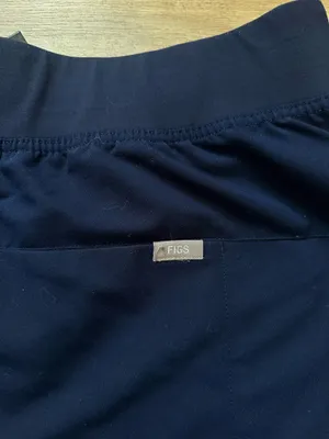 FIGS Scrub Pants thumbnail 4