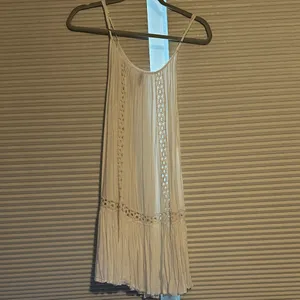 Elegant Cream Sleeveless Dress thumbnail 2