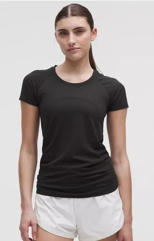 Lululemon thumbnail 1