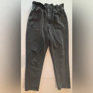 EXPRESS Women’s Black Wash‎ Super High Rise Mom Jean Size 10 thumbnail 3