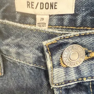 RE/DONE 90s High Rise‎ Loose Jeans NWT size 29 Destroyed Mar Blue Straight Leg thumbnail 7