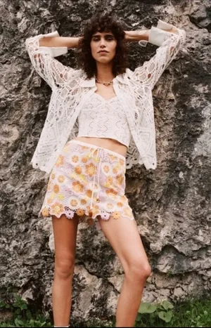 Zara Floral Crochet Mini Skirt Xs thumbnail 1