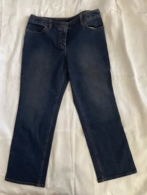 Ann Taylor Loft Petite Women’s Jeans Size 8 Bootcut Dark Wash thumbnail 1