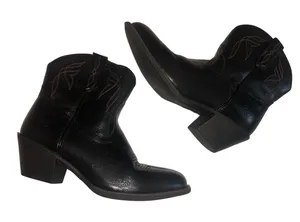 Ariat Darlin Western Booties Size 7 Old Black Round Toe Cowgirl Country Chic thumbnail 1