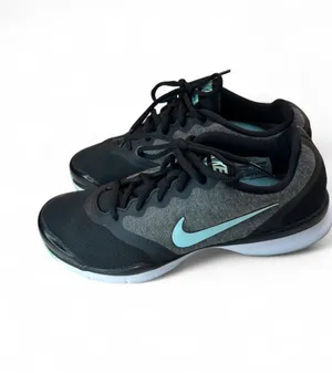 Nike Training TR4 Shoes Womens 8.5 Black & Gray Sneaker  thumbnail 2