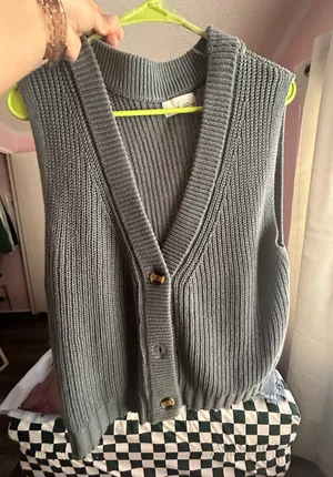 Sweater Vest Green Size L thumbnail 2