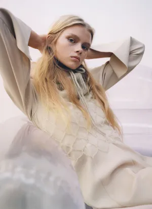 Zara NWT Bloggers Fav Voluminous Cream Midi Dress thumbnail 2