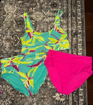Old Navy Swimsuit thumbnail 1