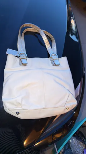 Coach White Leather Tote Shoulder Bag Silver Metallic Handles thumbnail 6