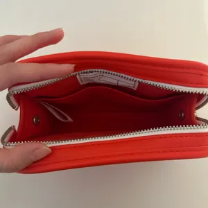 Glossier beauty bag thumbnail 5
