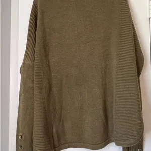 Women’s plus size burnt olive long sleeve sweater. Size 2X thumbnail 2