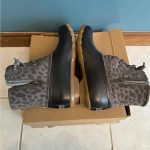 NEW Sperry Saltwater Animal Print Duck Boot Women's Size 7 NIB‎ thumbnail 5