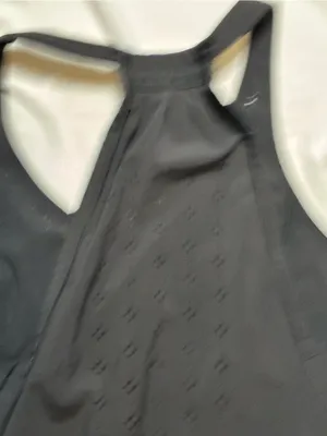 Lululemon black cut out tank top best thumbnail 3