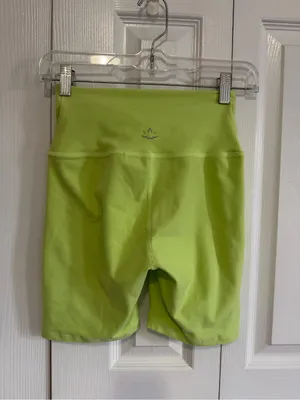 Beyond Yoga Crossover Bike Short Neon Yellow Athletic Size Small thumbnail 2