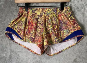 Lululemon Seawheeze Hotty Hot Short 2.5”‎ Yellow Woodland Size 8 Missing Liner thumbnail 1