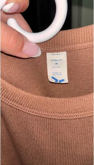 Old navy brown top  thumbnail 3
