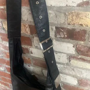 IIDA Black Faux Leather Large Zipper Tote Bag thumbnail 3