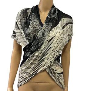 Source Unknown Rayon Scarf Wrap Sarong Black Metallic Gold Cream 22 x 72 Inches thumbnail 5
