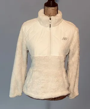 Women’s New Balance Teddy Size M Jacket Fleece Ivory Pullover 1/4 Zipper thumbnail 1