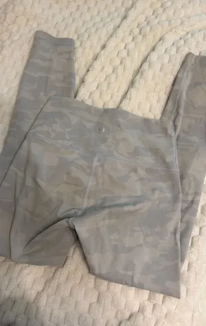 Lululemon Wunder Train High-Rise Leggings 25" White Camo thumbnail 1