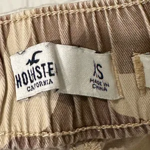 Hollister Camo Cargo Pants thumbnail 5