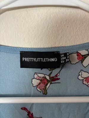 Prettylittlething Blue Floral Dress - Size 2 thumbnail 3