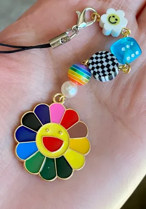 Handmade Kawaii retro y2k Rainbow flower & mix beads phone strap/accessory/keychain/bag charm/display💖 thumbnail 2