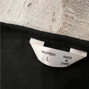 Women’s Large Black Short Sleeve Blouse Shirt thumbnail 2