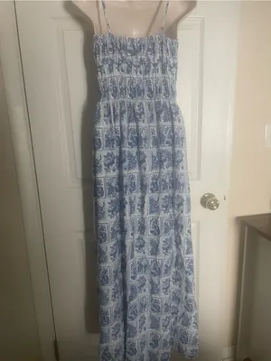 Abercrombie‎ & Fitch Blue and White Floral Smocked Maxi Dress Size ST thumbnail 5