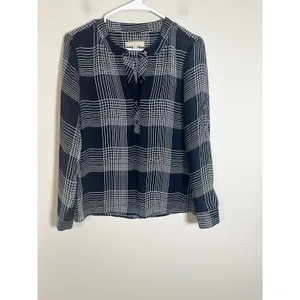 Banana Republic Navy‎ Blue Windowpane Plaid Roll Tab Henley Blouse XS 970424 thumbnail 2