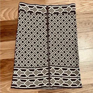 PARKER Gold Black White Metallic Knit Zip Back Pencil Skirt Sz M thumbnail 2