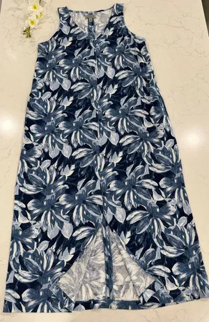 Sleeveless Navy and White Floral High-Low Dress thumbnail 1