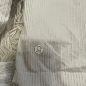 Lululemon Long Ebb To Street Sleeve Shirt thumbnail 2
