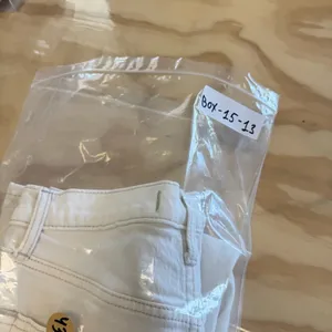 Abercrombie & Fitch Petite Ultra High Rise Ankle Straight Jeans Stretch Cream‎ thumbnail 14