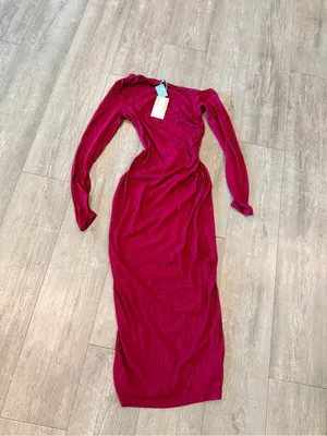 Asymmetrical Off-Shoulder Maxi Dress in Wine thumbnail 6