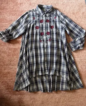 Plaid Embroidered Rose Tunic Shirt Size M High Low Button Front Boho thumbnail 1