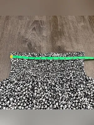 Shein Black and White Floral High Rise Shorts thumbnail 5