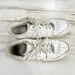 Nike Shoes Size 7.5 Air‎ Force 1 White Leather Low Top Sneakers Lace Up Casual thumbnail 4