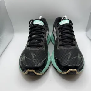 Brooks Women's Launch 3 Black/White/Ice Green Running Sneaker 10 B (M) thumbnail 3