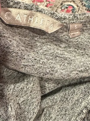 Athleta heather gray long sleeve round neck curved hem knit oversized top S thumbnail 4