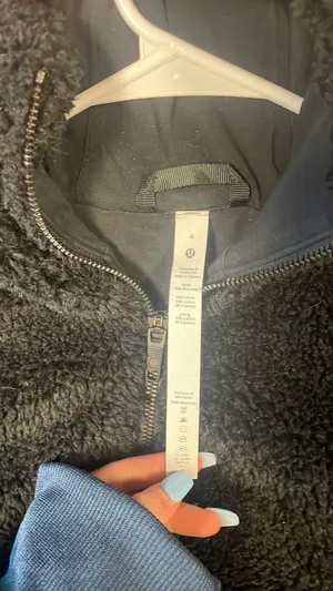Lululemon NWT  Textured 1/2 Zip Black thumbnail 3