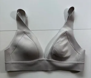 Athleta Gray Essential Bra A-C‎ Seamless Bralette Sports Bra Wireless Size S thumbnail 1